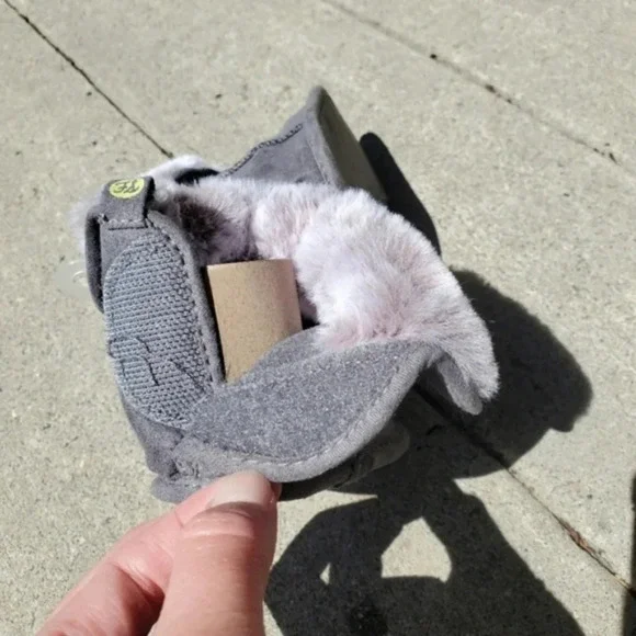FIRST STEPS | Baby Girls Faux Fur Booties in Gray sz 0/3M, 6/9M - Picture 7 of 10